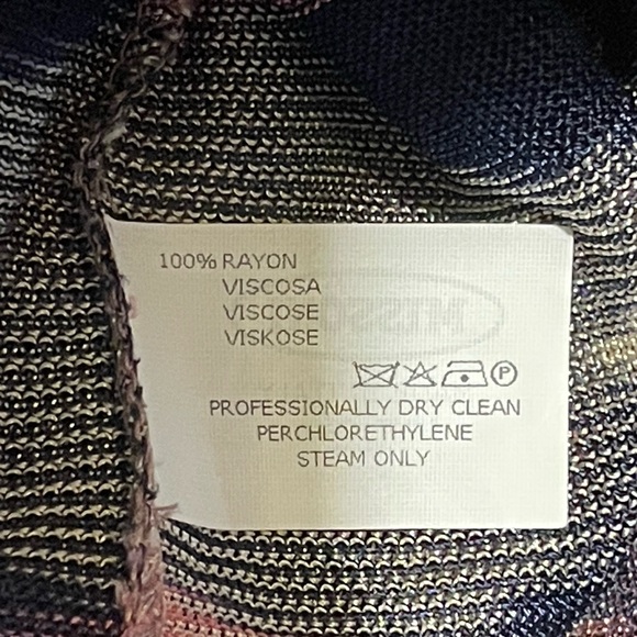 Classic MISSONI Made in Italy Semi sheer top. Size 44 US Large - Picture 6 of 6